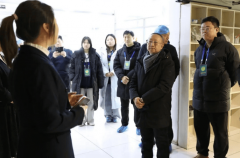 <b>责人现场引见成长过程、运营和将来规划</b>